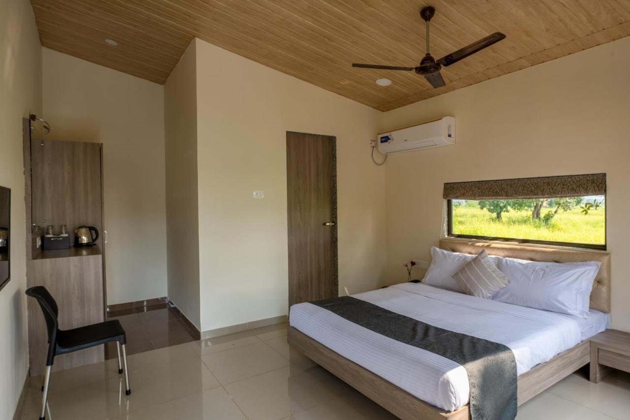 Hillrock Resort & Villas, Neral-Karjat Luaran gambar